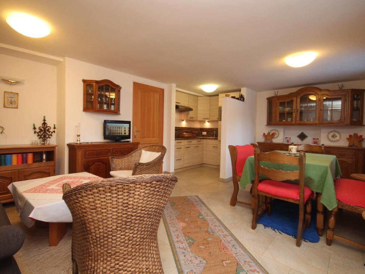 Apartment Near The Hahnenkamm Cable Car Kitzbühel Exterior foto